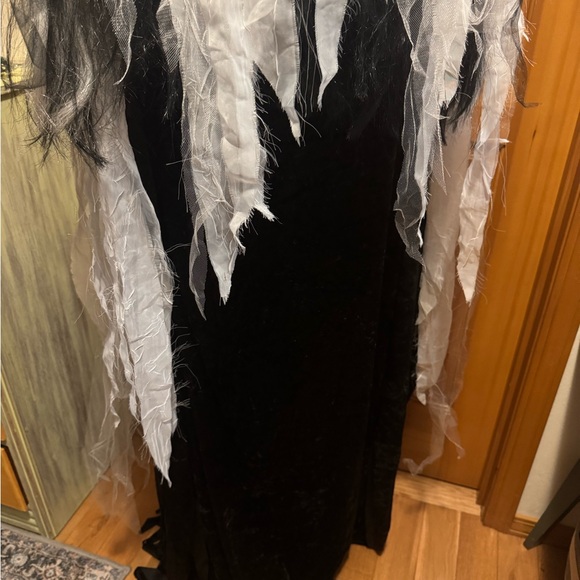 Dead Bride Costume full outfit with wig Black and White Gothic Zombie vibe Dress - Picture 8 of 11